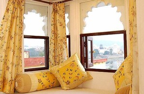 Flat-screen TV - Sargam Sadan (Udaipur)
