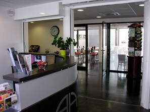 Interior entrance - All Suites Appart Hôtel | Bordeaux Lac (Bordeaux)
