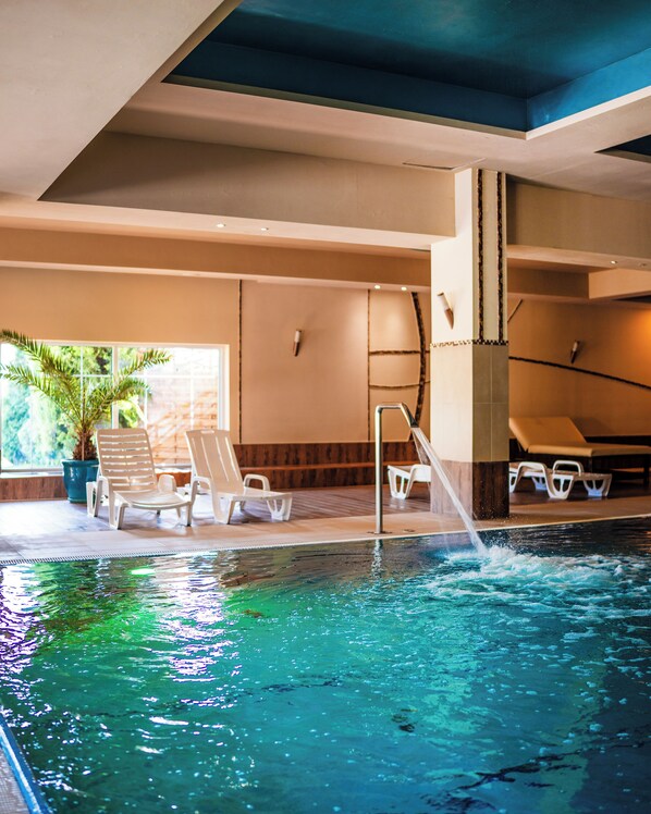 Indoor pool - Dosłońce Resort Wellness & Farm (Raclawice)