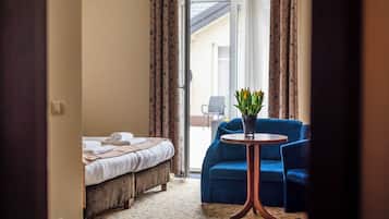 Superior Double Room | 1 bedroom, minibar, in-room safe, desk