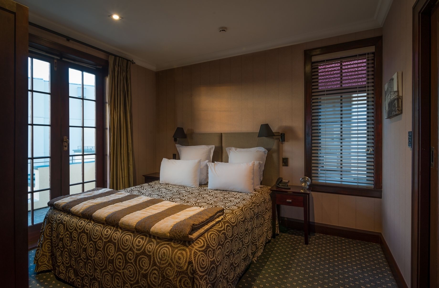 heritage suite, 2 bedrooms | 1 bedroom, premium bedding, minibar, desk