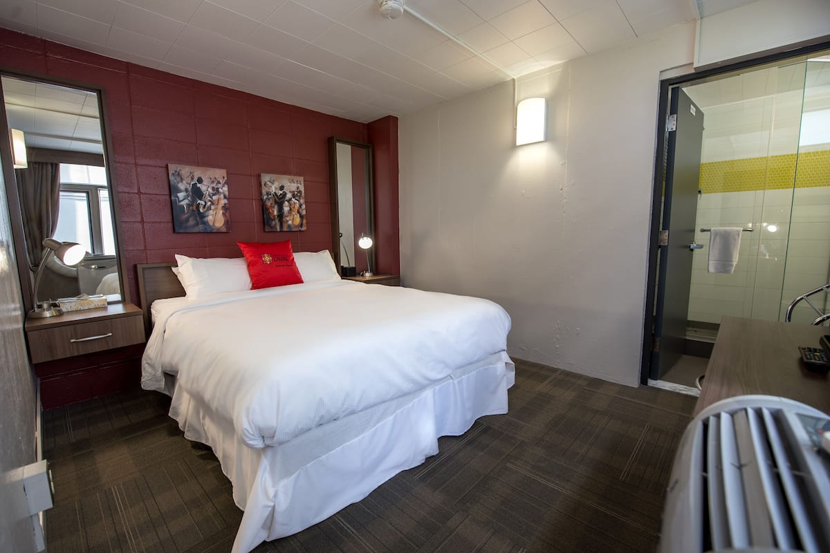 Kamar, 1 Tempat Tidur Queen, kamar mandi pribadi | Meja kerja, kedap suara, Wi-Fi gratis, dan seprai linen