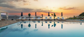 Adrakos Apartments - Adults Only