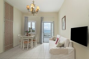 Superior Apartment, Sea View | In-room safe, individually furnished, desk, iron/ironing board