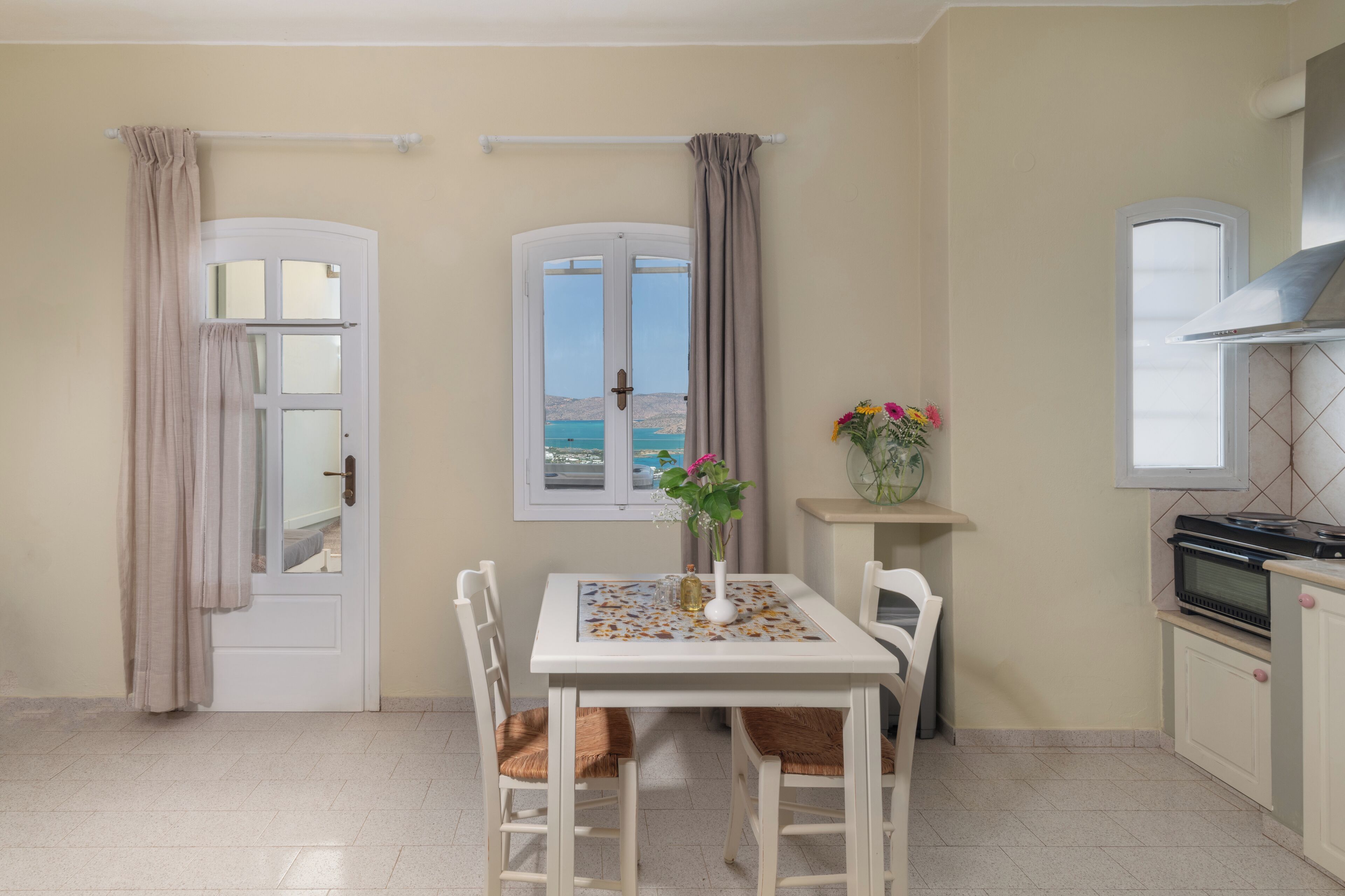 Junior Suite, Hot Tub, Sea View | In-room safe, individually furnished, desk, iron/ironing board