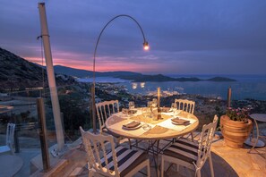 Lunch, dinner served; Greek cuisine, ocean views