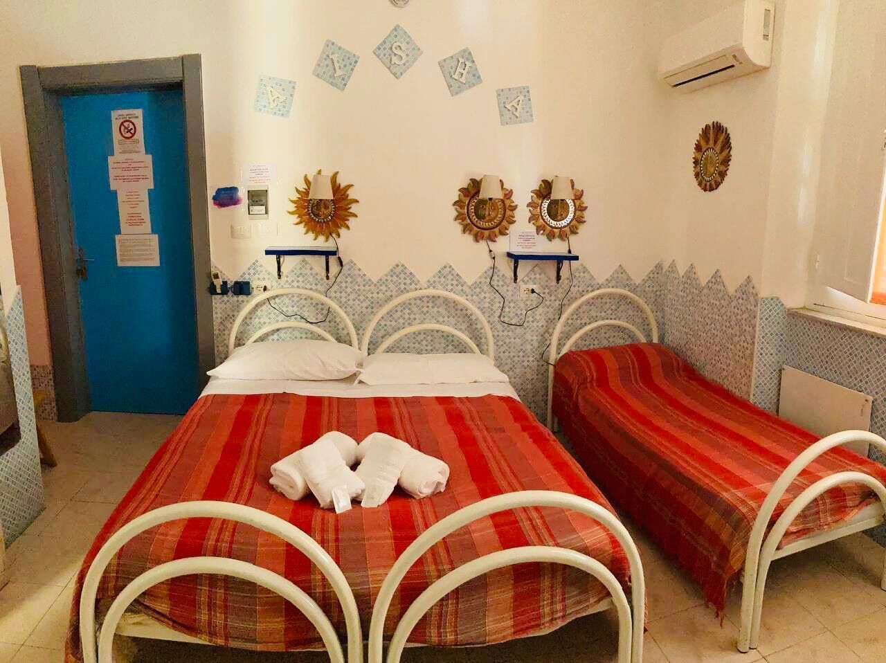 ห้องคอมฟอร์ททริปเปิล, ห้องน้ำในตัว, อาคารเสริม | เครื่องนอนป้องกันสารก่อภูมิแพ้, ผ้านวมขนเป็ด, ตู้นิรภัยในห้องพัก