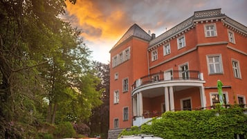 Esterni