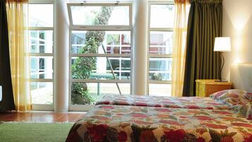 Individually decorated, free WiFi, bed sheets