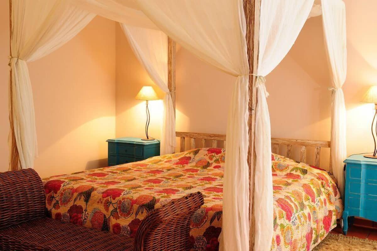 Habitación doble | Decoración personalizada, wifi gratis y ropa de cama