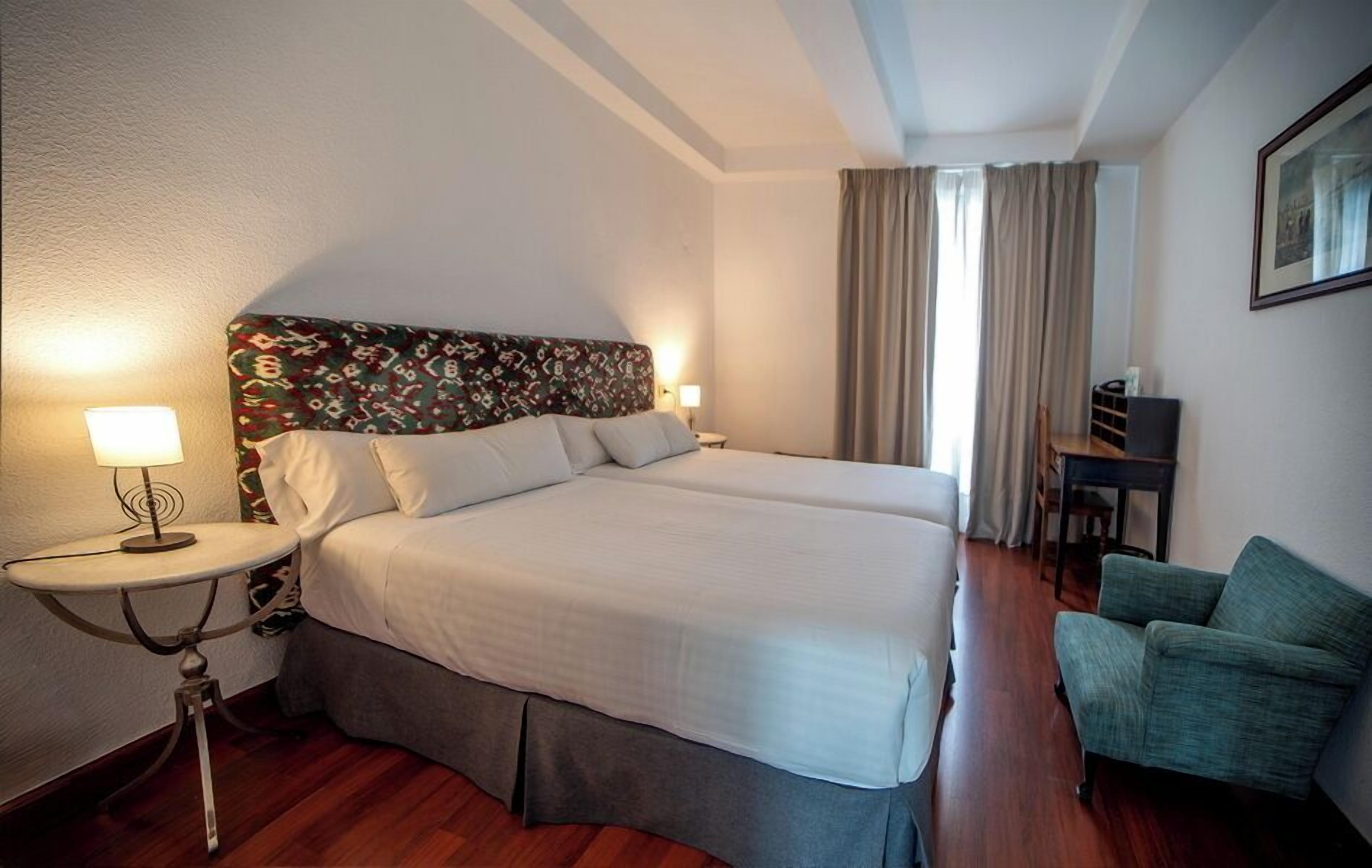 Down duvets, desk, iron/ironing board, free WiFi