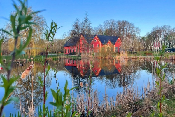 2 restoran, melayani sarapan, makan siang; sajian masakan internasional