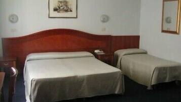 Desk, free WiFi, wheelchair access