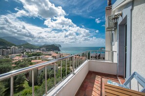 Appartement Standard, 1 lit double, terrasse, vue mer (for 2 People) | Vue de la chambre