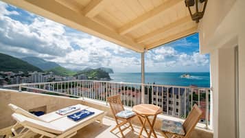 Deluxe Studio Suite | Terrace/patio