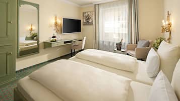 Comfort Double Room | In-room safe, individually decorated, desk, laptop workspace