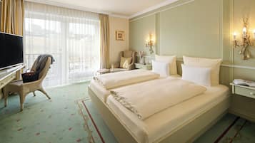 Comfort-Doppelzimmer | Zimmersafe, individuell dekoriert, Schreibtisch