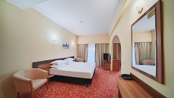 Suite Bisnis | Seprai katun Mesir, seprai premium, busa memori, dan minibar