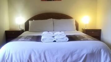 Pillow-top beds, individually decorated, free WiFi, bed sheets