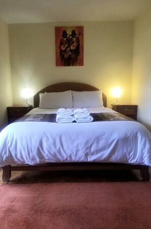 Colchones con pillow-top, decoración personalizada y wifi gratis 