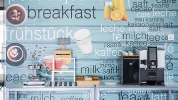 Se ofrece un desayuno bufé todos los días (por un coste adicional)