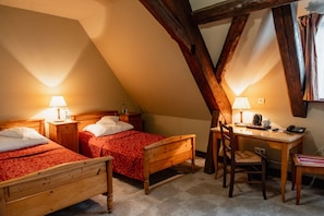 Standard Double or Twin Room | Cribs/infant beds, rollaway beds, free WiFi, bed sheets