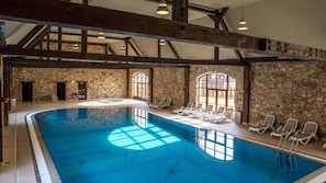 Indoor pool, sun loungers