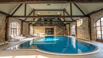 Indoor pool, pool loungers