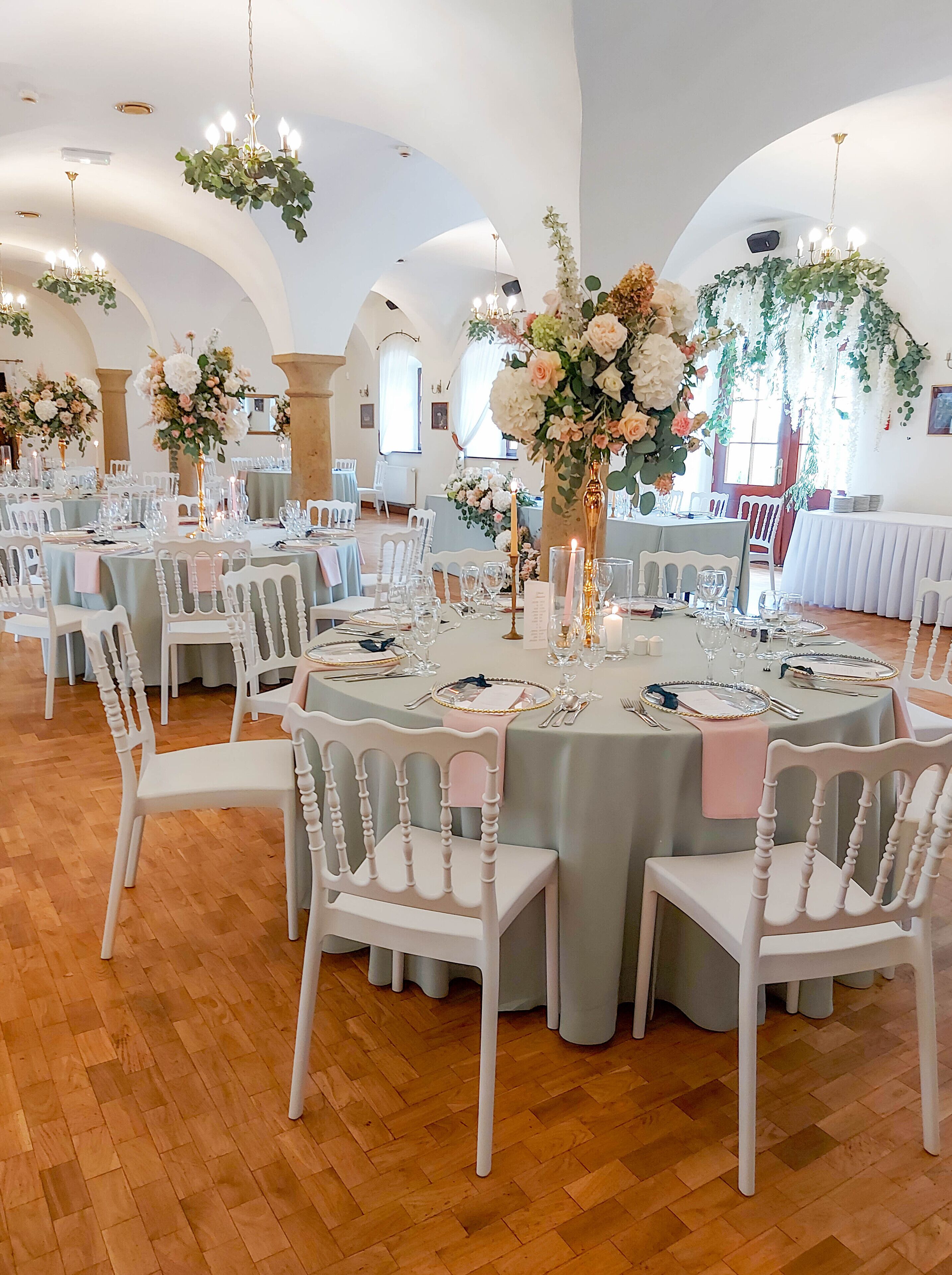 屋内結婚式場
