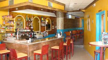Bar (en la propiedad)