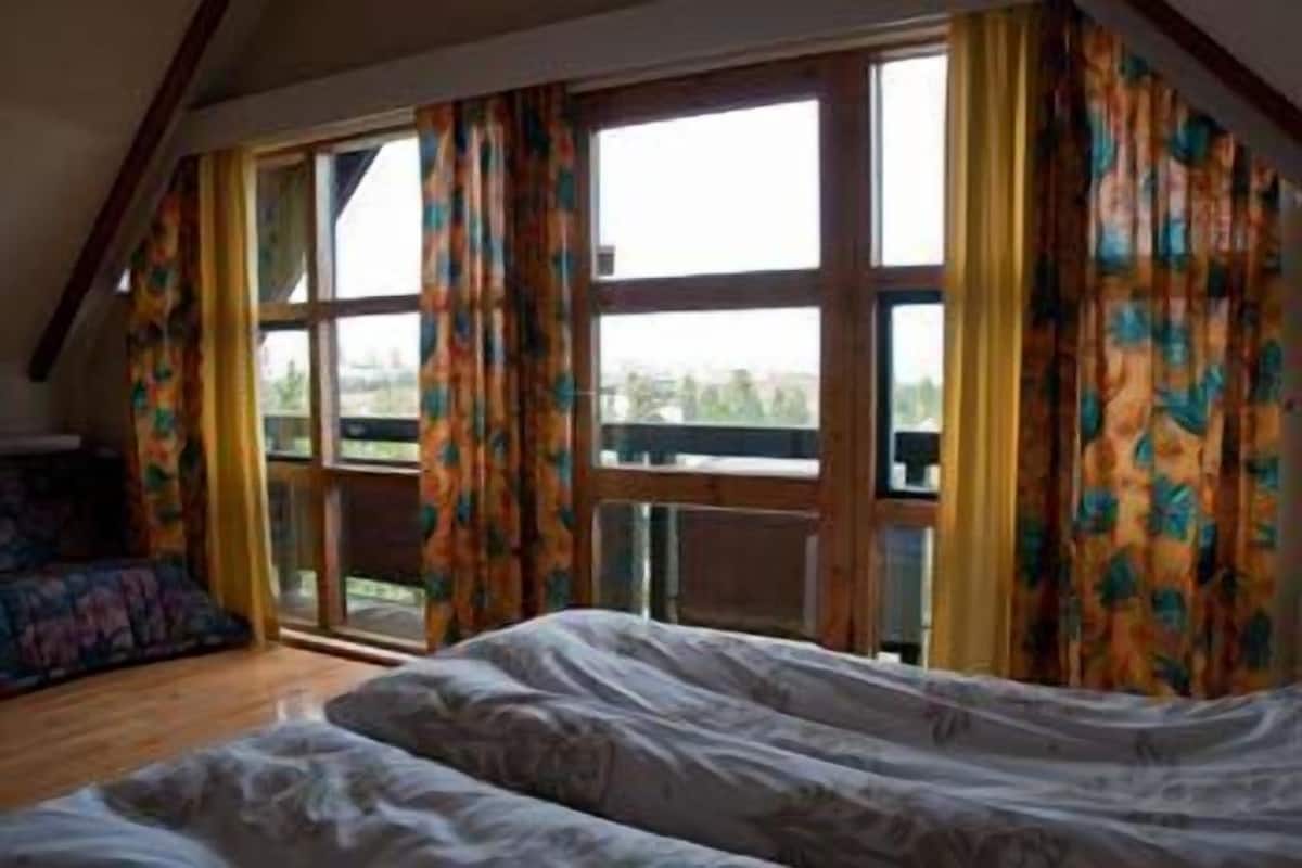 Doppia Superior, bagno condiviso | Vista dalla camera