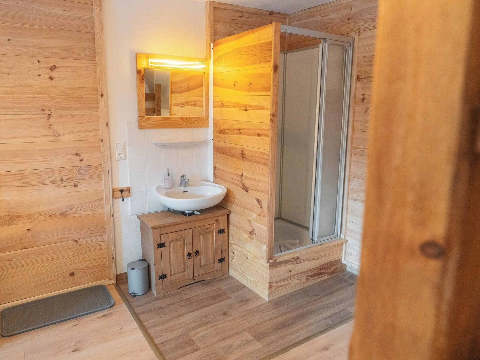 Vierbettzimmer, Nichtraucher, Gemeinschaftsbad | Individuell dekoriert, individuell eingerichtet, WLAN, Bettwäsche