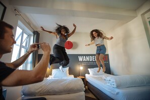 Premium bedding, in-room safe, iron/ironing board, free WiFi - Once In Cape Town (Cape Town)