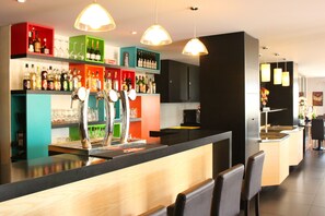 Bar (en la propiedad)