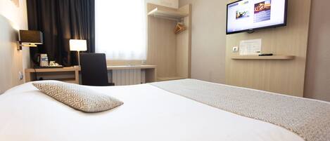 1 chambre, literie de qualité supérieure, bureau, rideaux occultants