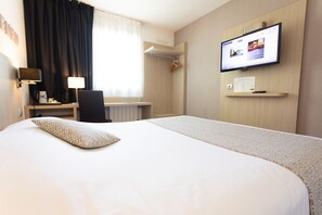 1 bedroom, premium bedding, desk, blackout drapes - Hôtel Relais d'Etretat (Bolbec)