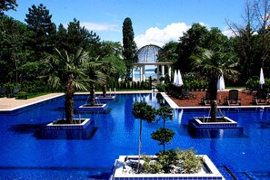 Indoor pool, outdoor pool - Primoretz Grand Hotel & SPA (Burgas)