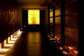 Sauna, hot tub, steam room, body treatments, mud baths, hydrotherapy