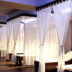 Sauna, vasca idromassaggio, bagno turco, trattamenti per il corpo