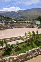 Minibar, in-room safe, desk, soundproofing