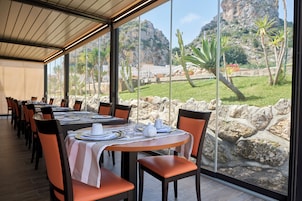 Daily buffet breakfast (EUR 10 per person)