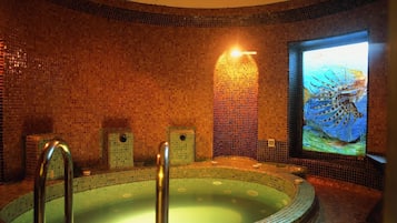 Hot tub