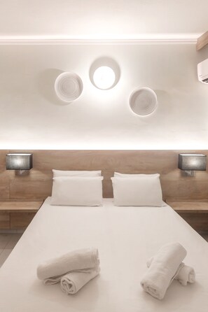 Hypo-allergenic bedding, in-room safe, soundproofing, iron/ironing board - Hotel Odysseas (Kassandra)