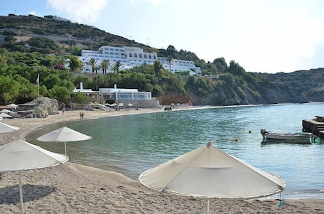 Private beach, sun loungers, beach umbrellas, beach towels