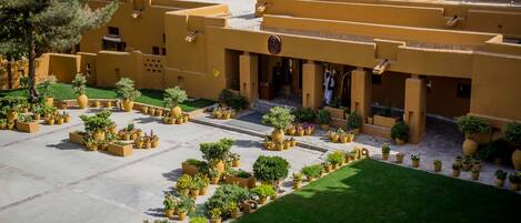 숙박 시설 정면