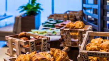 Se sirven desayunos, comidas y cenas