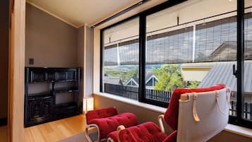 Executive Room, Non Smoking | In-room safe, free WiFi