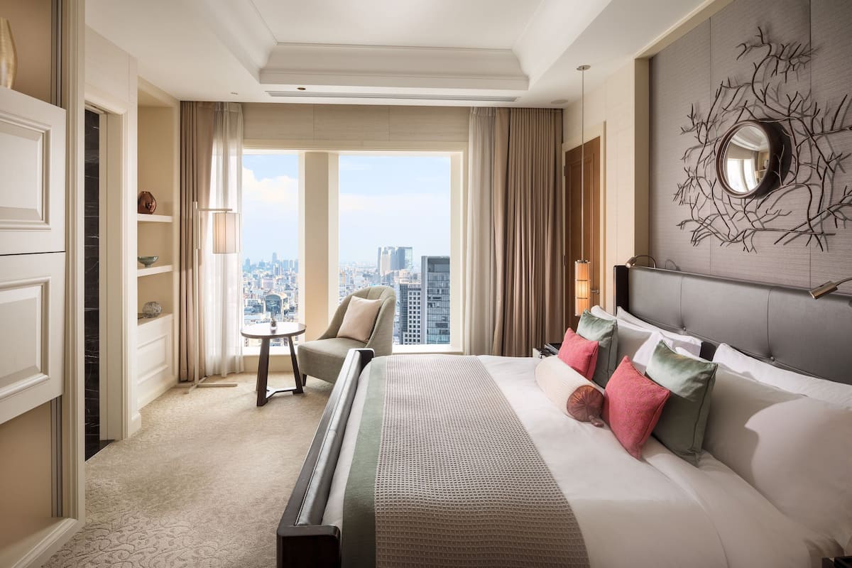 suite, 1 king bed, non smoking (yuri suite) | 1 bedroom, down duvets, minibar, in-room safe