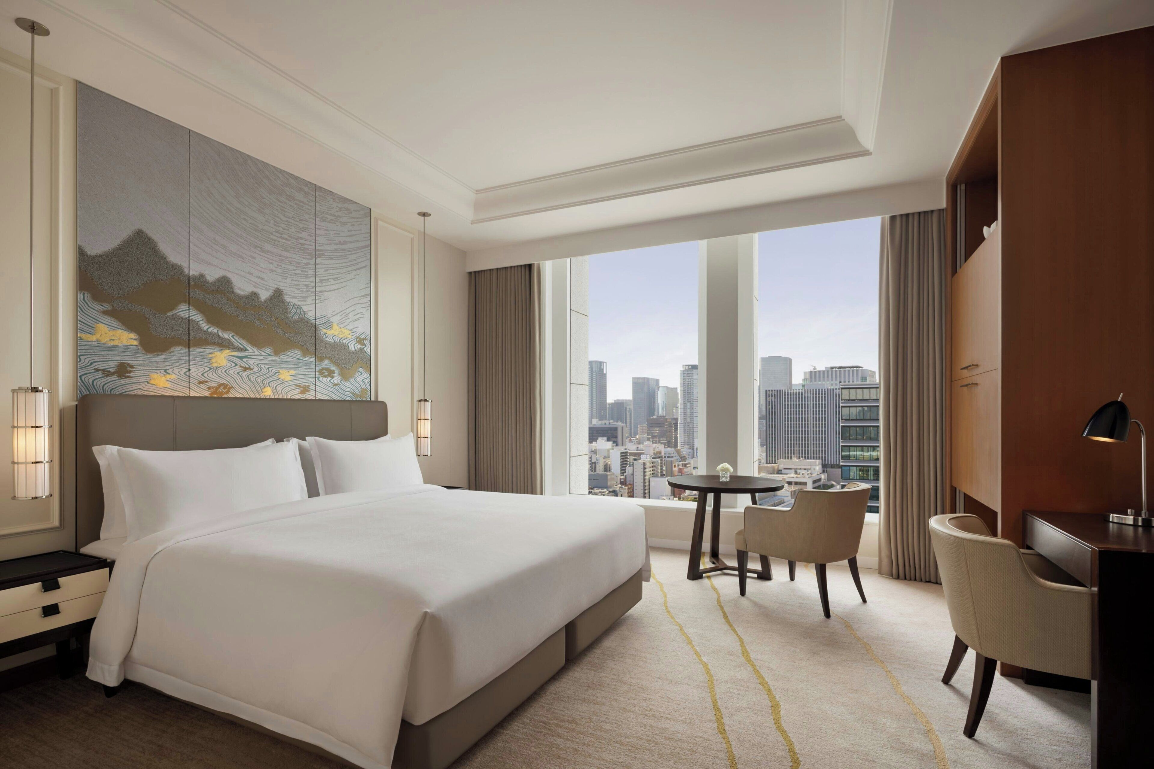 Room, 1 Double Bed | Down comforters, minibar, in-room safe, desk