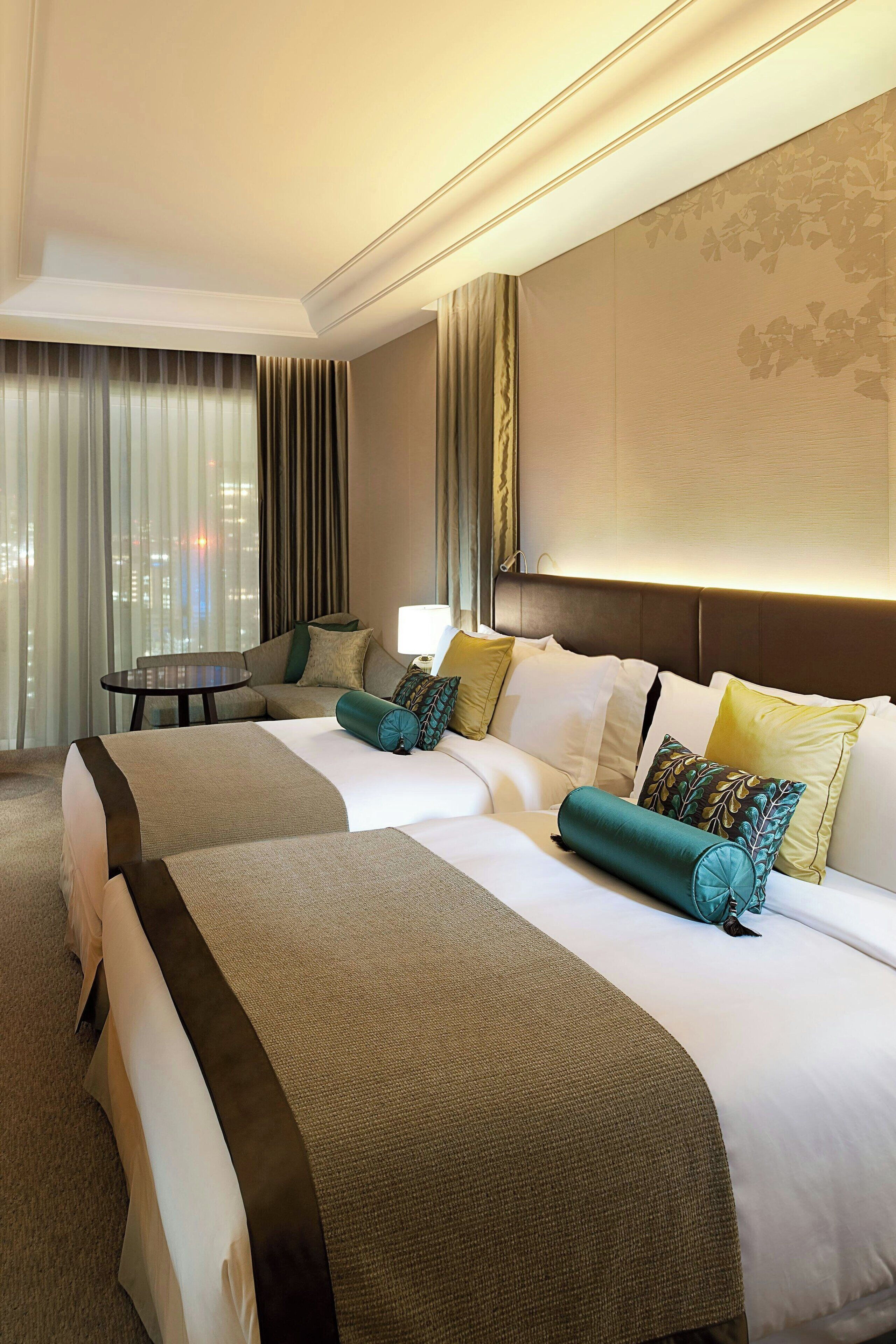 Down comforters, minibar, in-room safe, desk